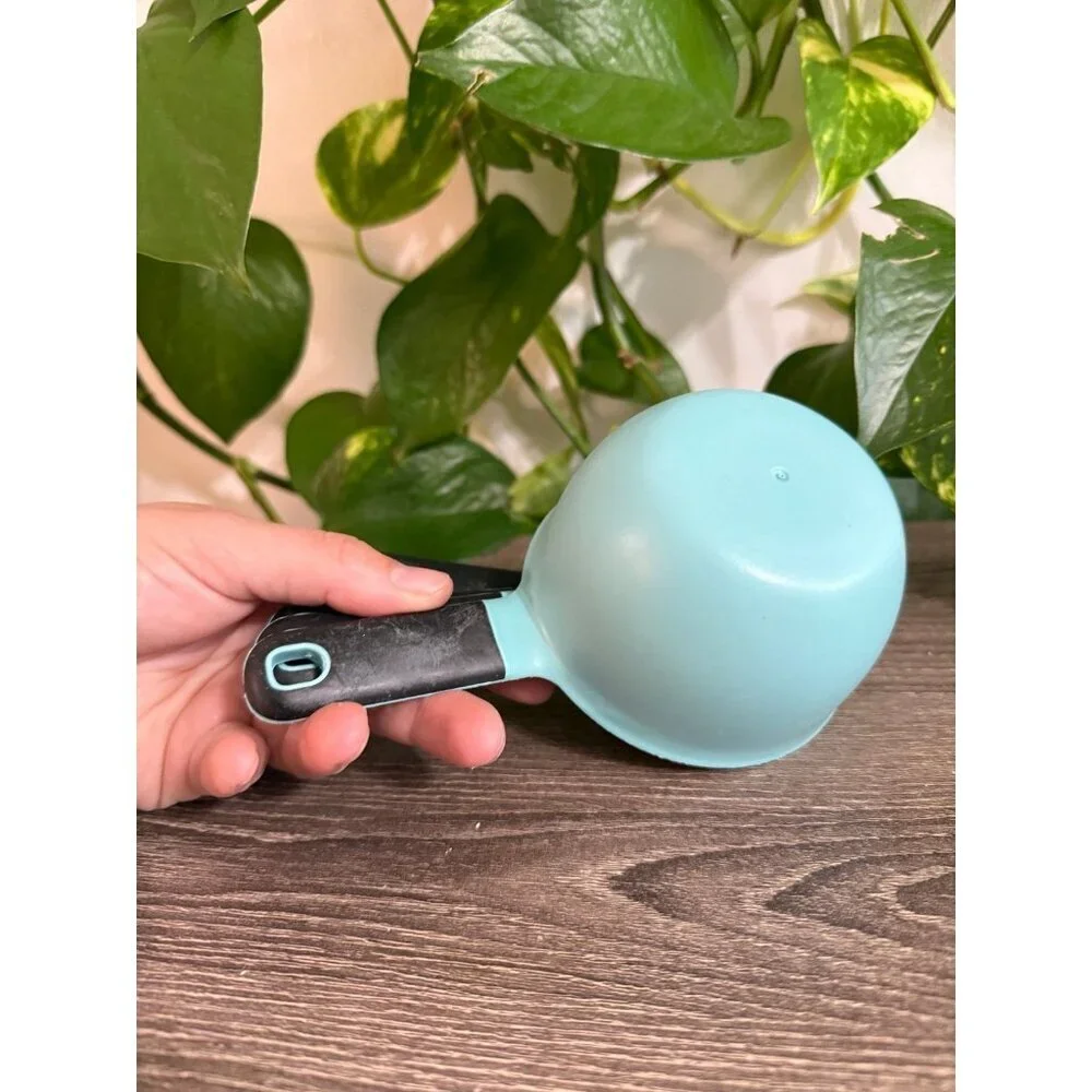 KitchenAid measuring cups blue
